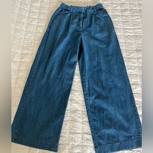 Old Navy extra high-rise wide leg adjustable waist size 8 denim blue jeans